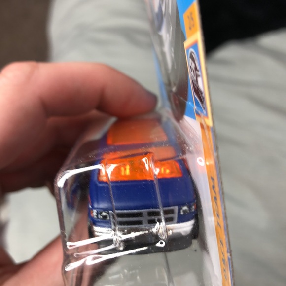 HW Dodge Van - Picture 4 of 9